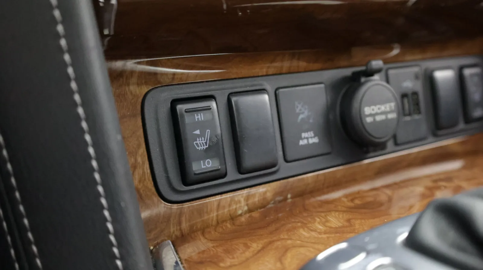 Infiniti QX80 photo 21