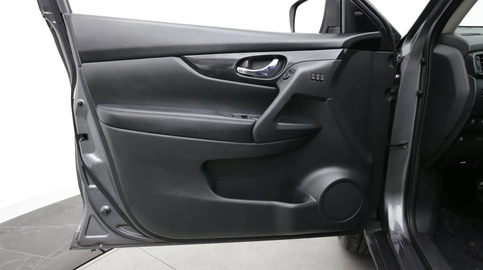 Nissan Rogue photo 10