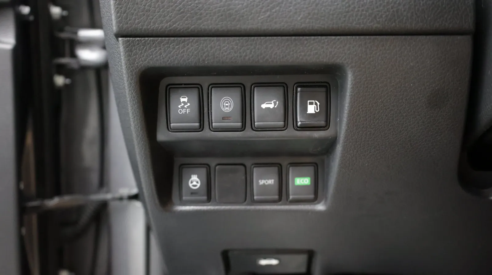 Nissan Rogue photo 16