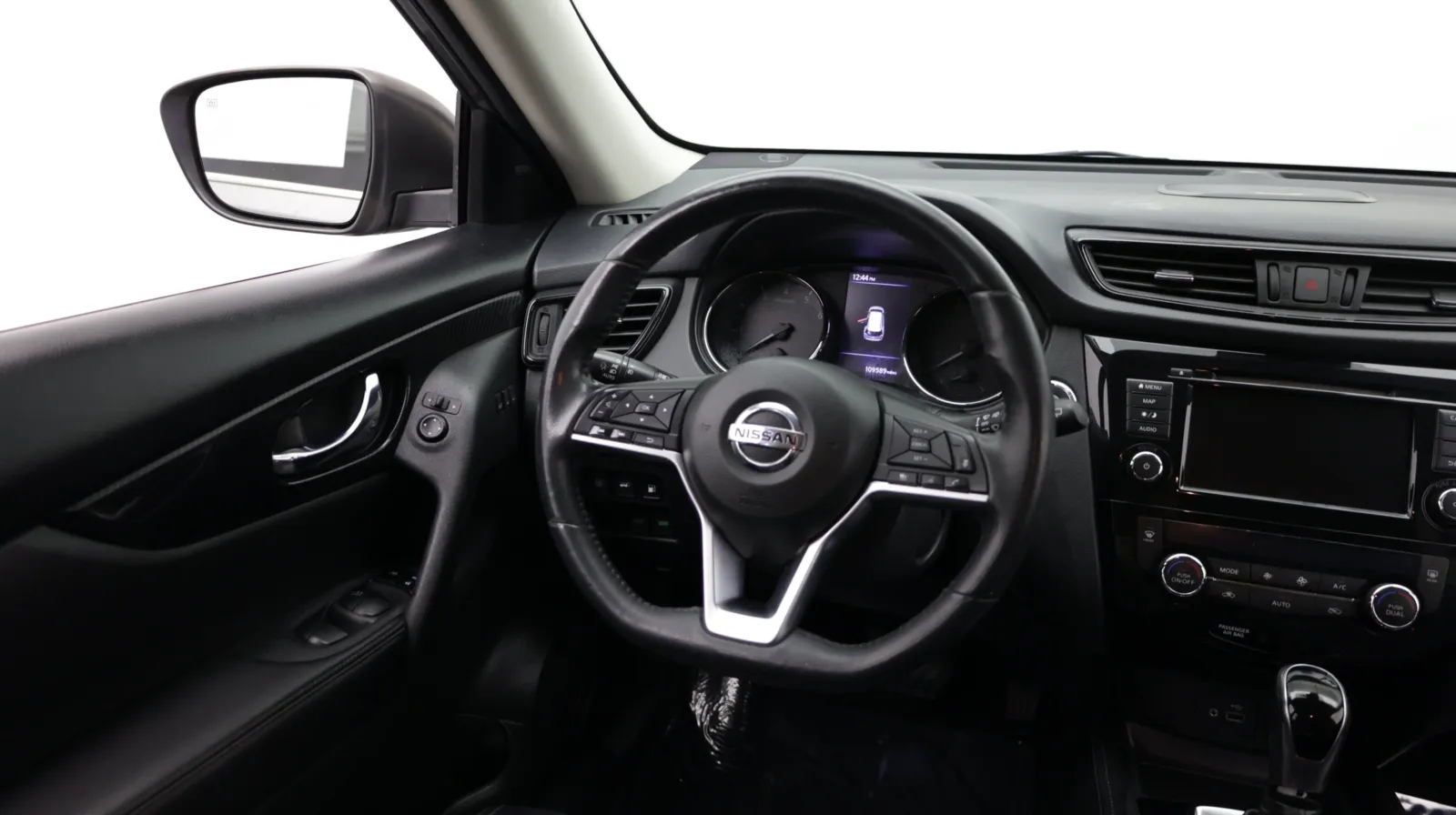 Nissan Rogue photo 28