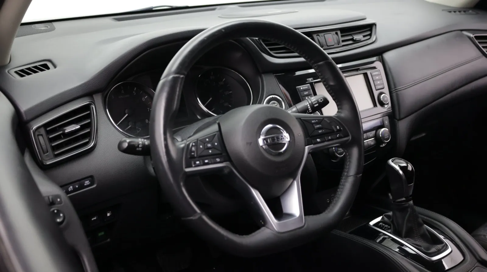 Nissan Rogue photo 9