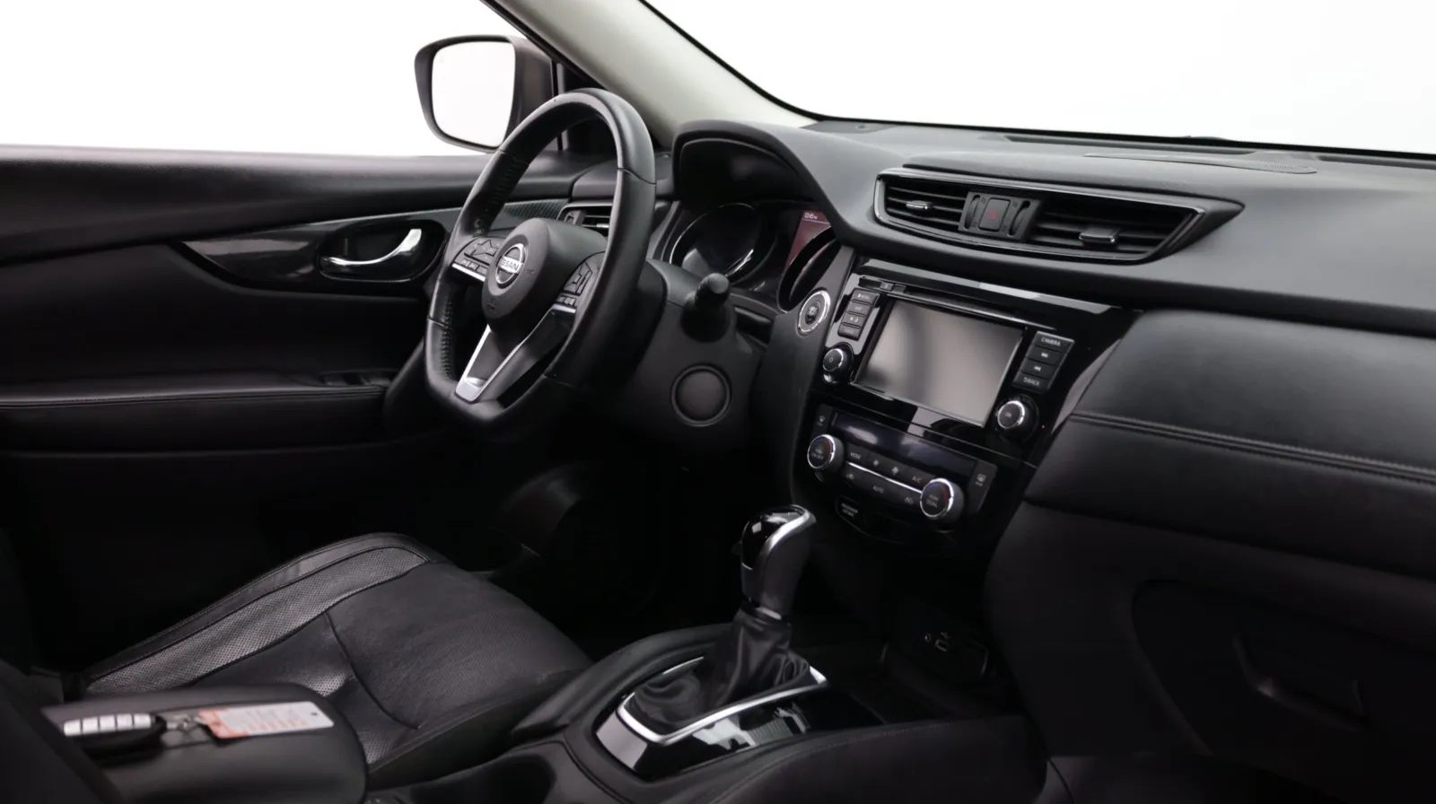 Nissan Rogue photo 36