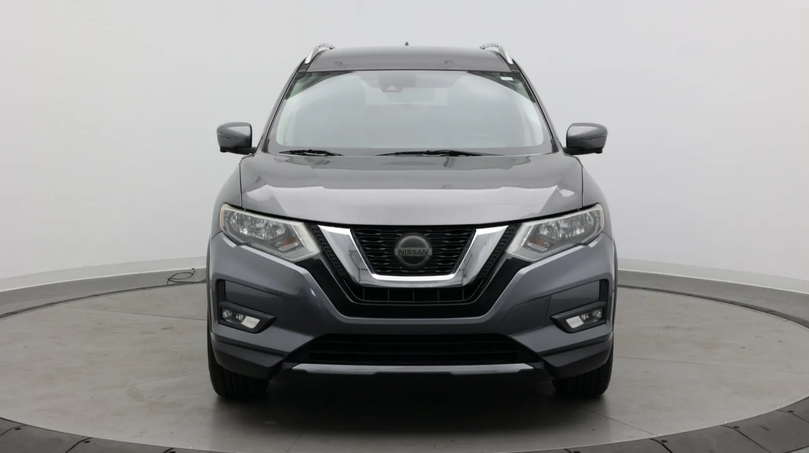 Nissan Rogue photo 2