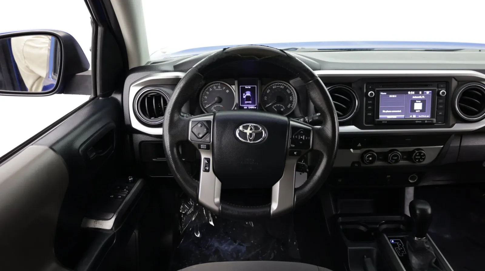 Toyota Tacoma photo 23