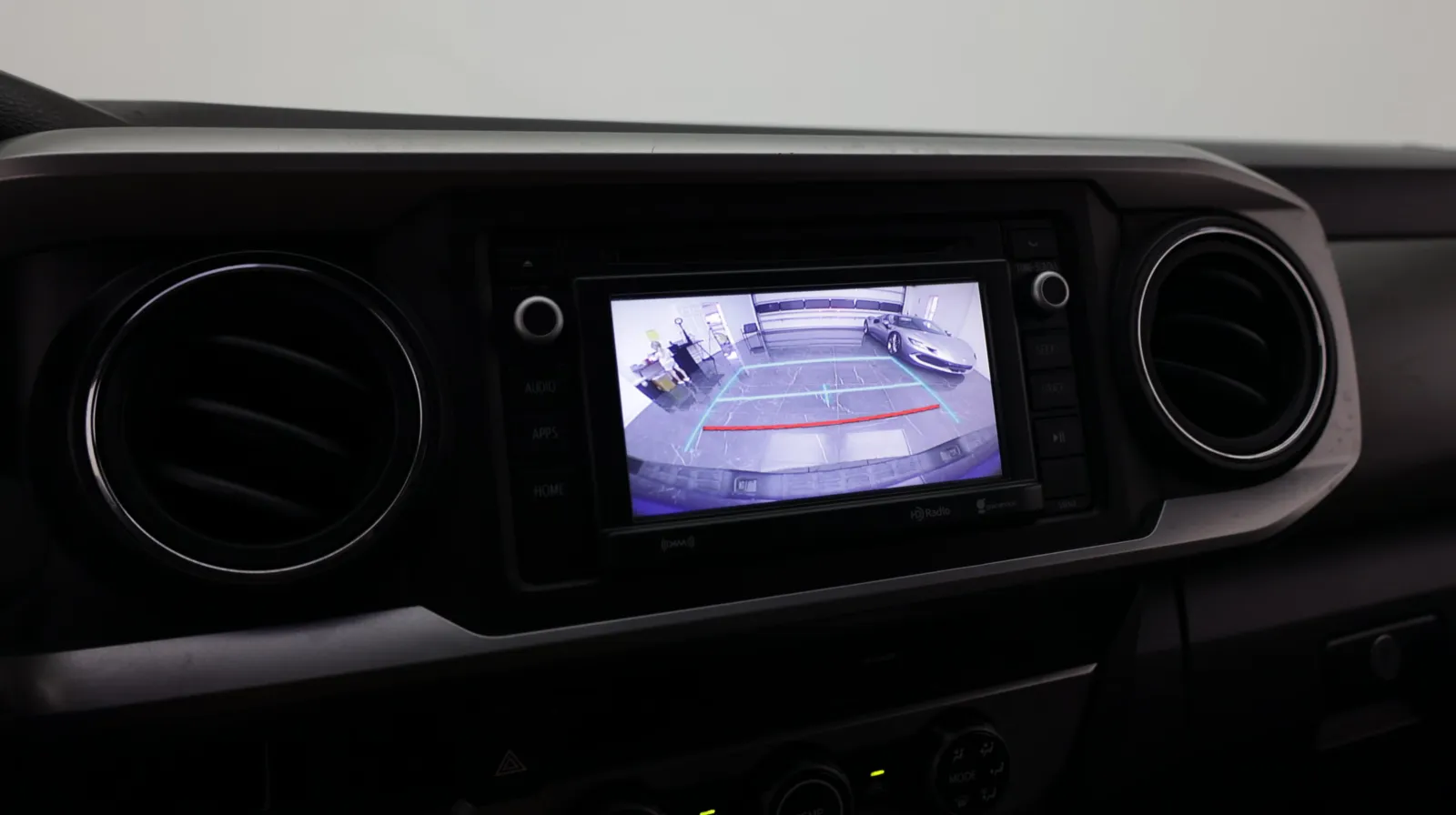Toyota Tacoma photo 16