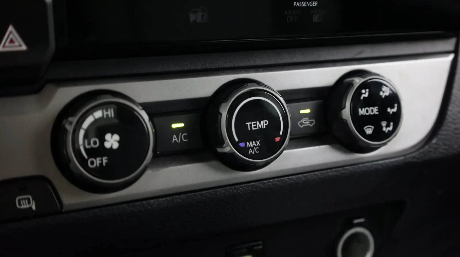 Toyota Tacoma photo 15