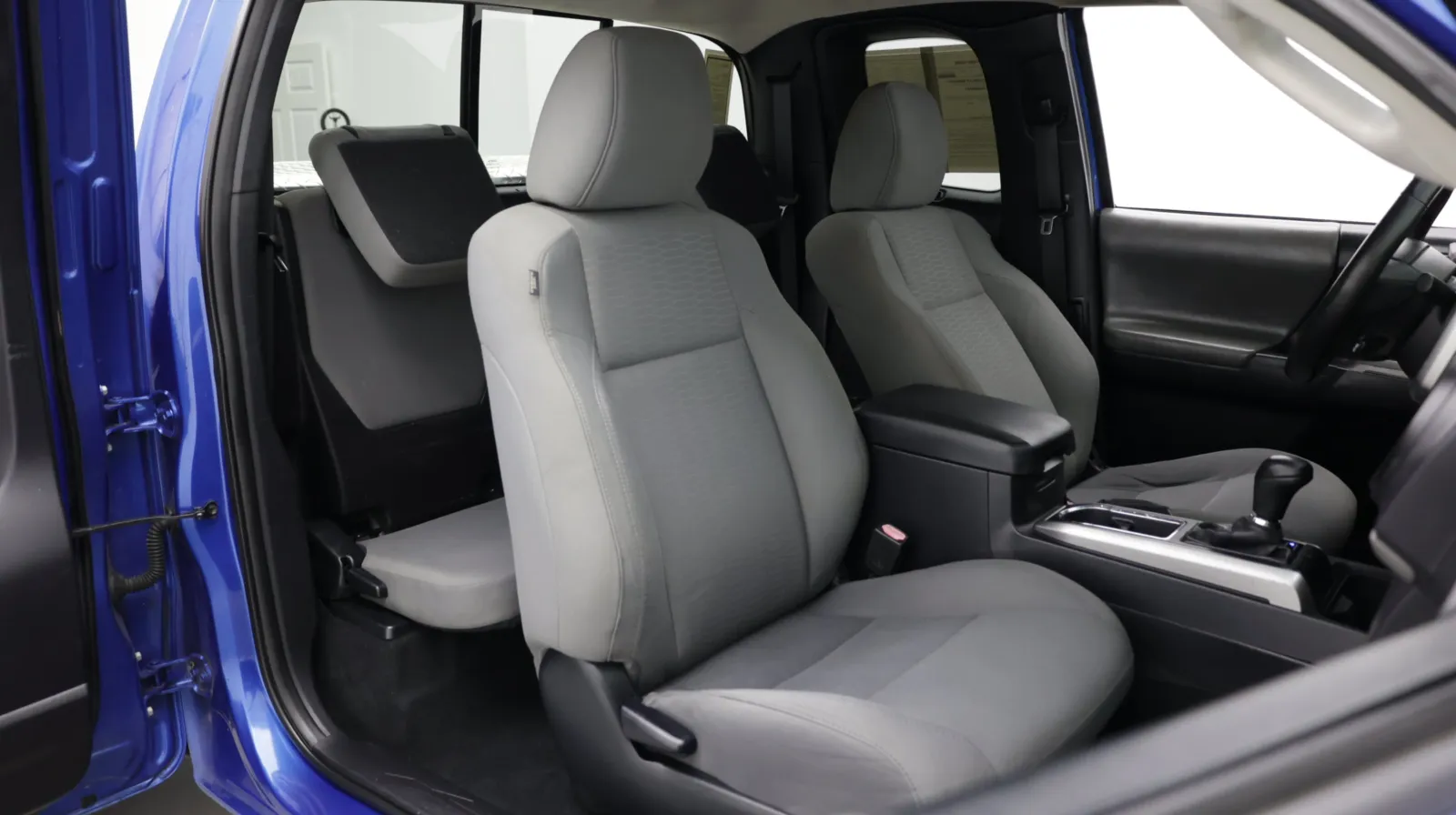 Toyota Tacoma photo 31