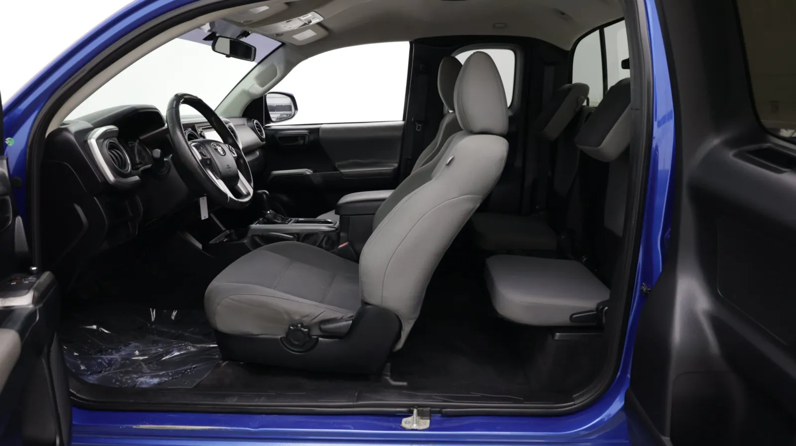 Toyota Tacoma photo 22