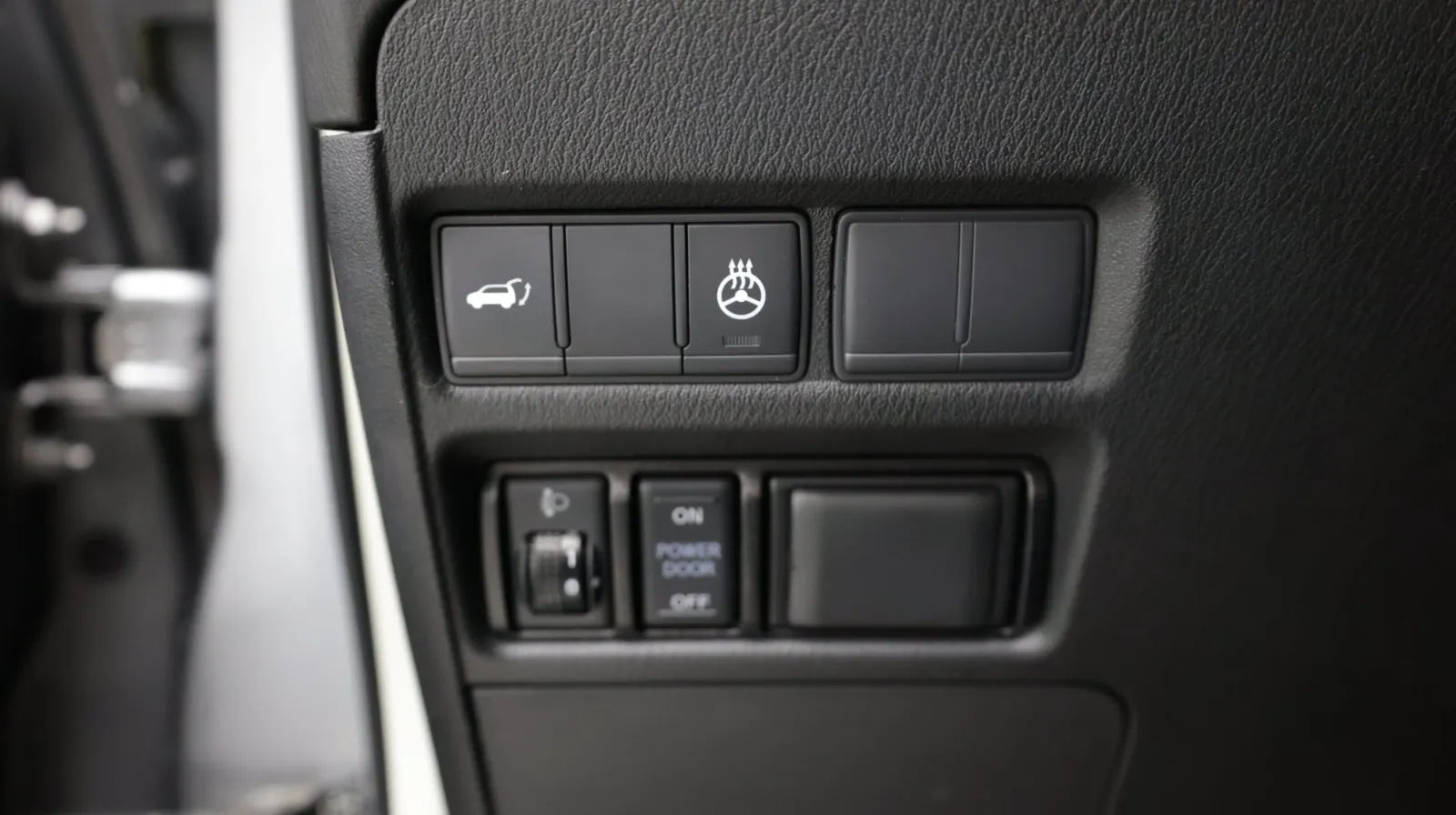 Infiniti QX80 photo 19