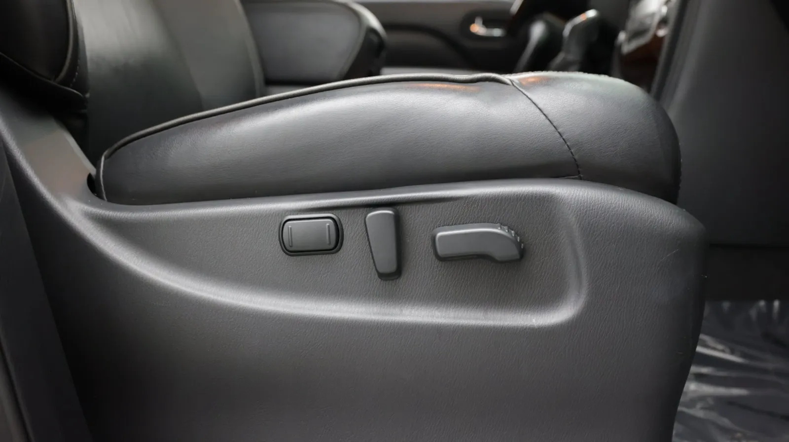Infiniti QX80 photo 44