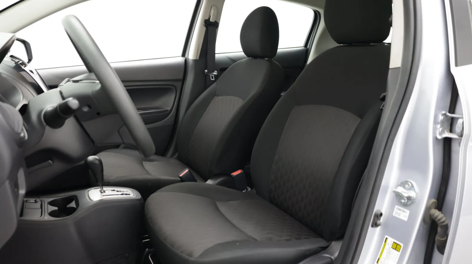Mitsubishi Mirage photo 12