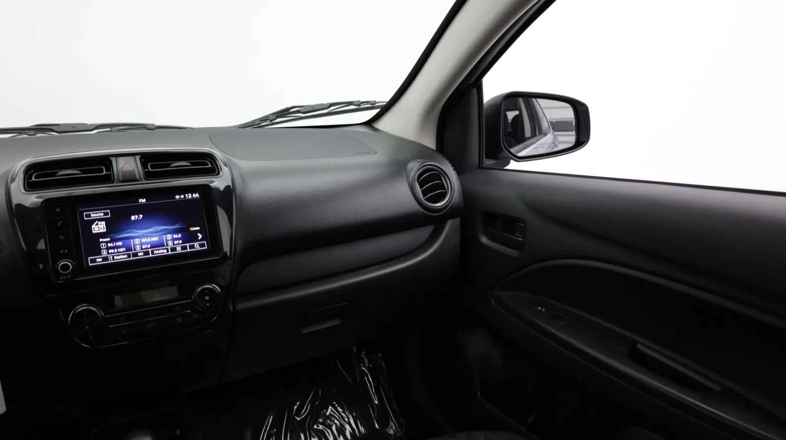 Mitsubishi Mirage photo 26