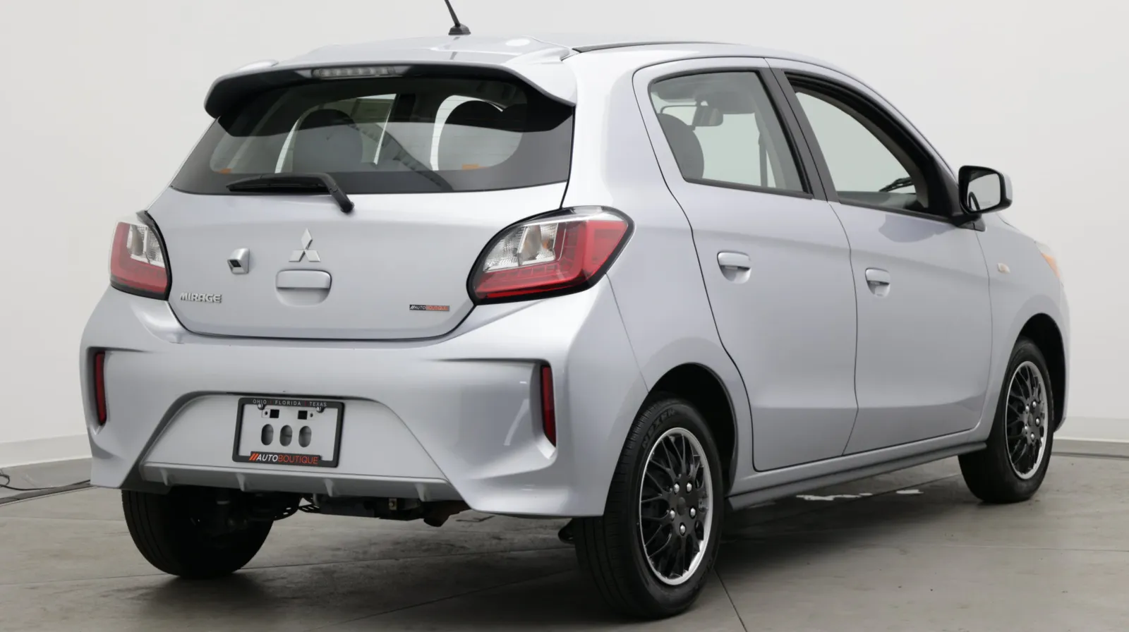 Mitsubishi Mirage photo 7