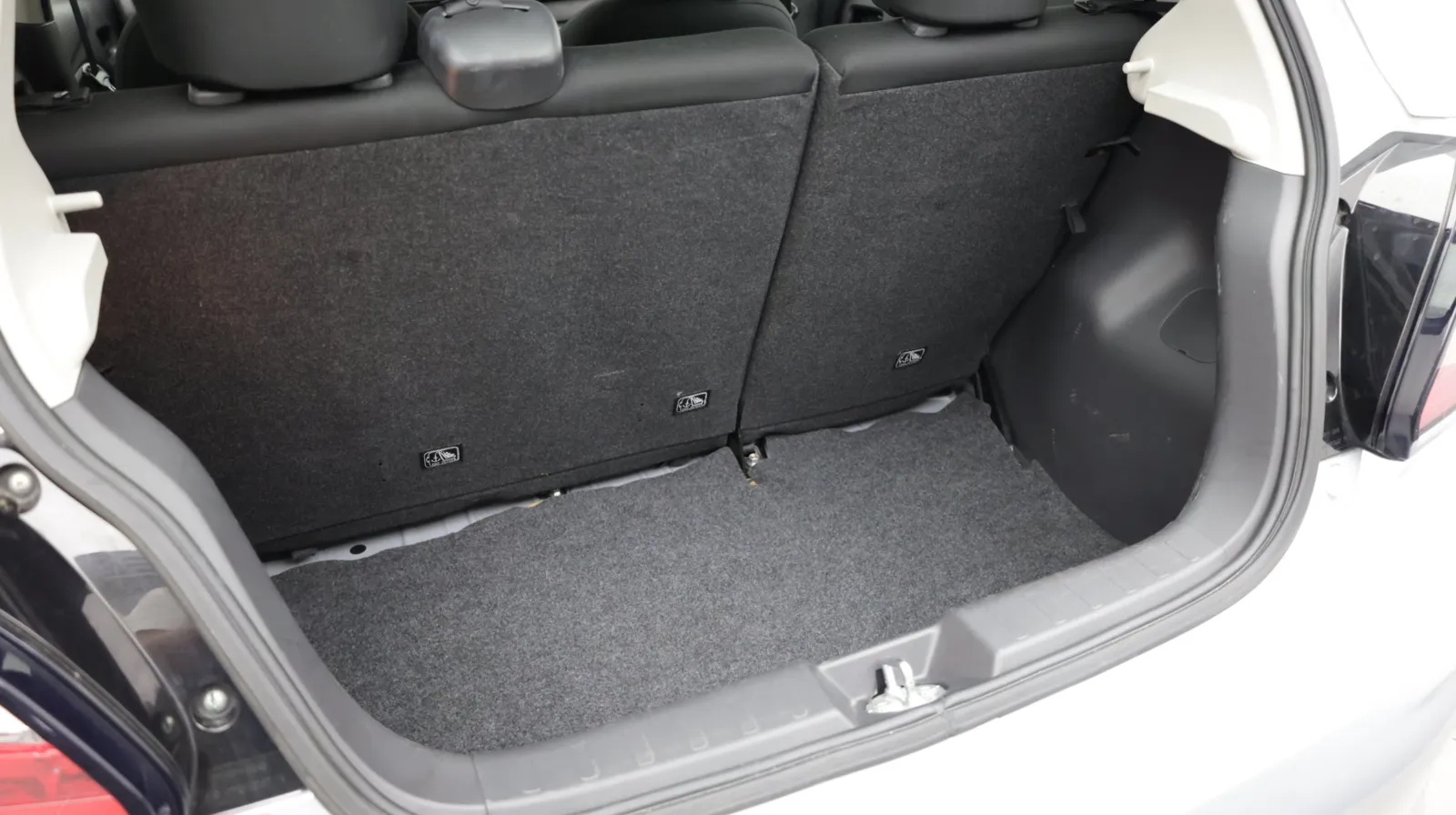 Mitsubishi Mirage photo 27