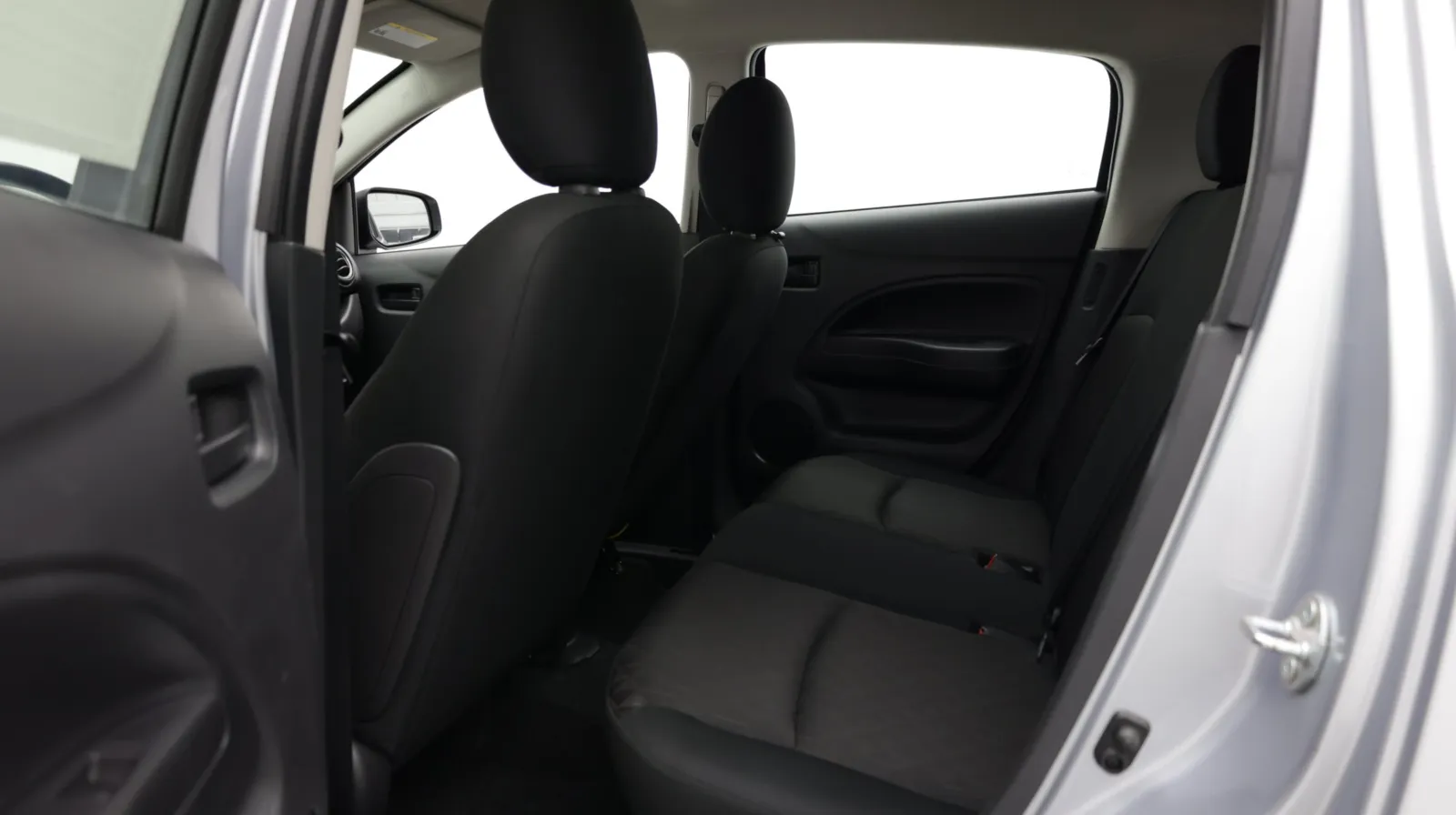 Mitsubishi Mirage photo 21