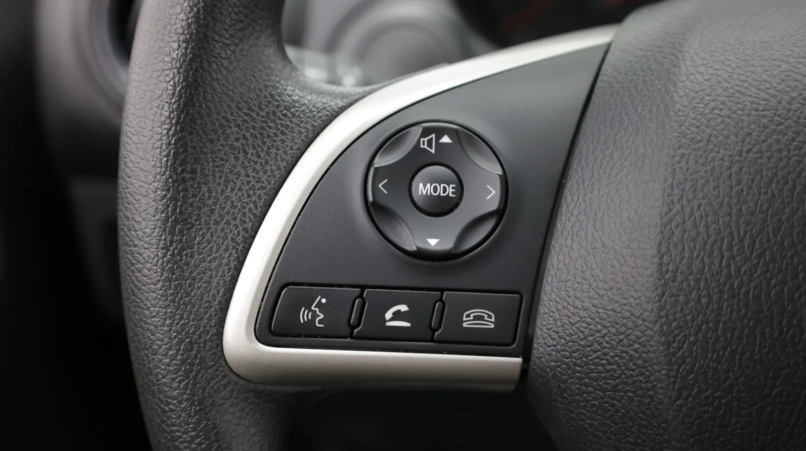 Mitsubishi Mirage photo 17