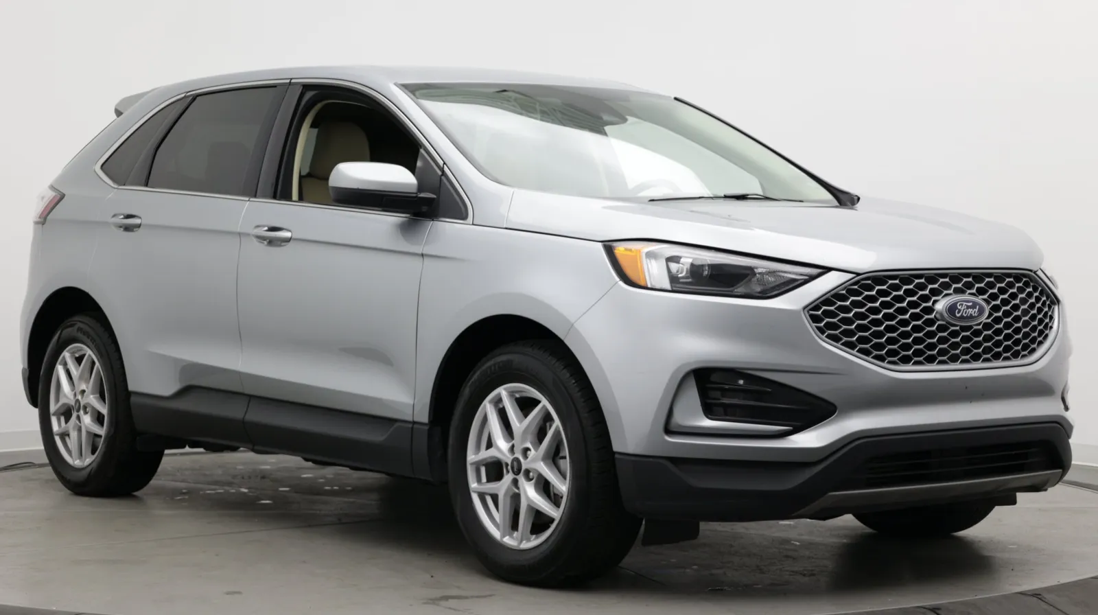 Ford Edge photo 3