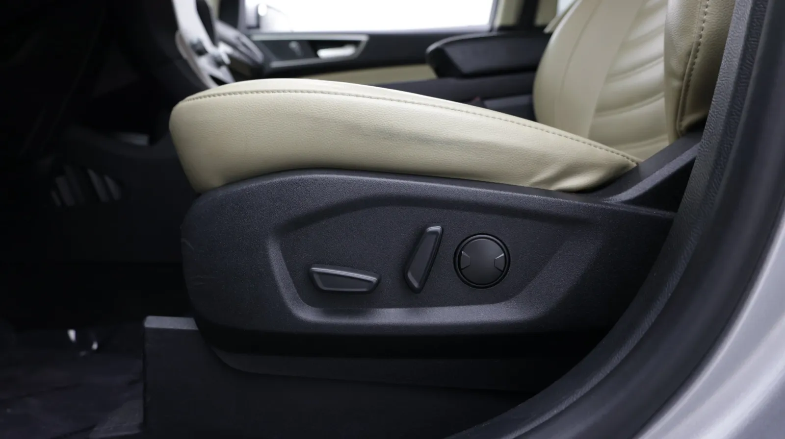 Ford Edge photo 15