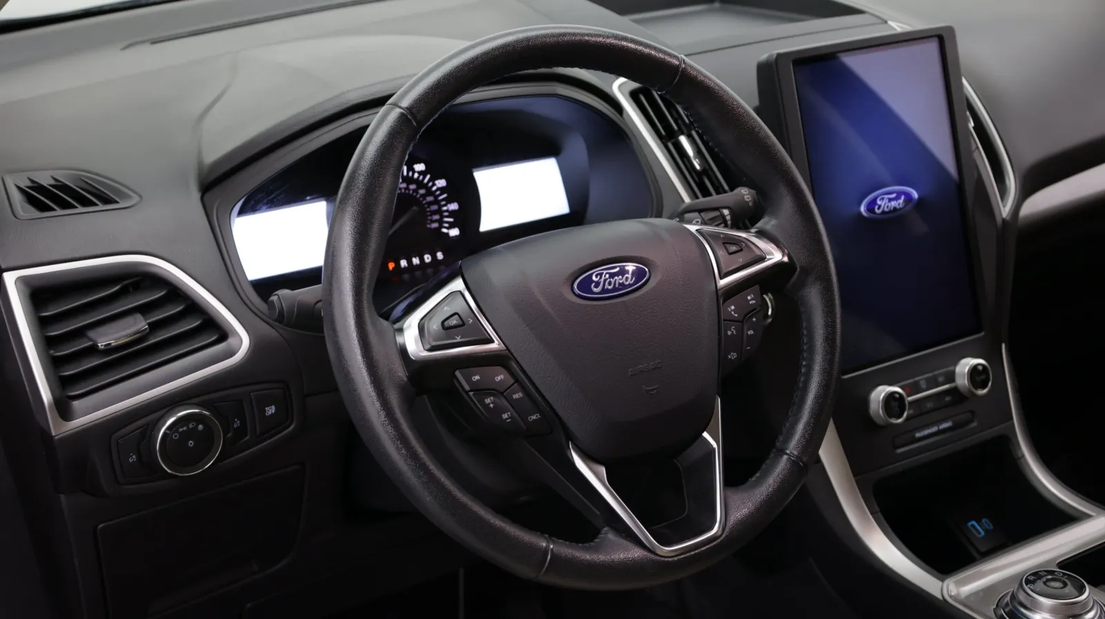 Ford Edge photo 11