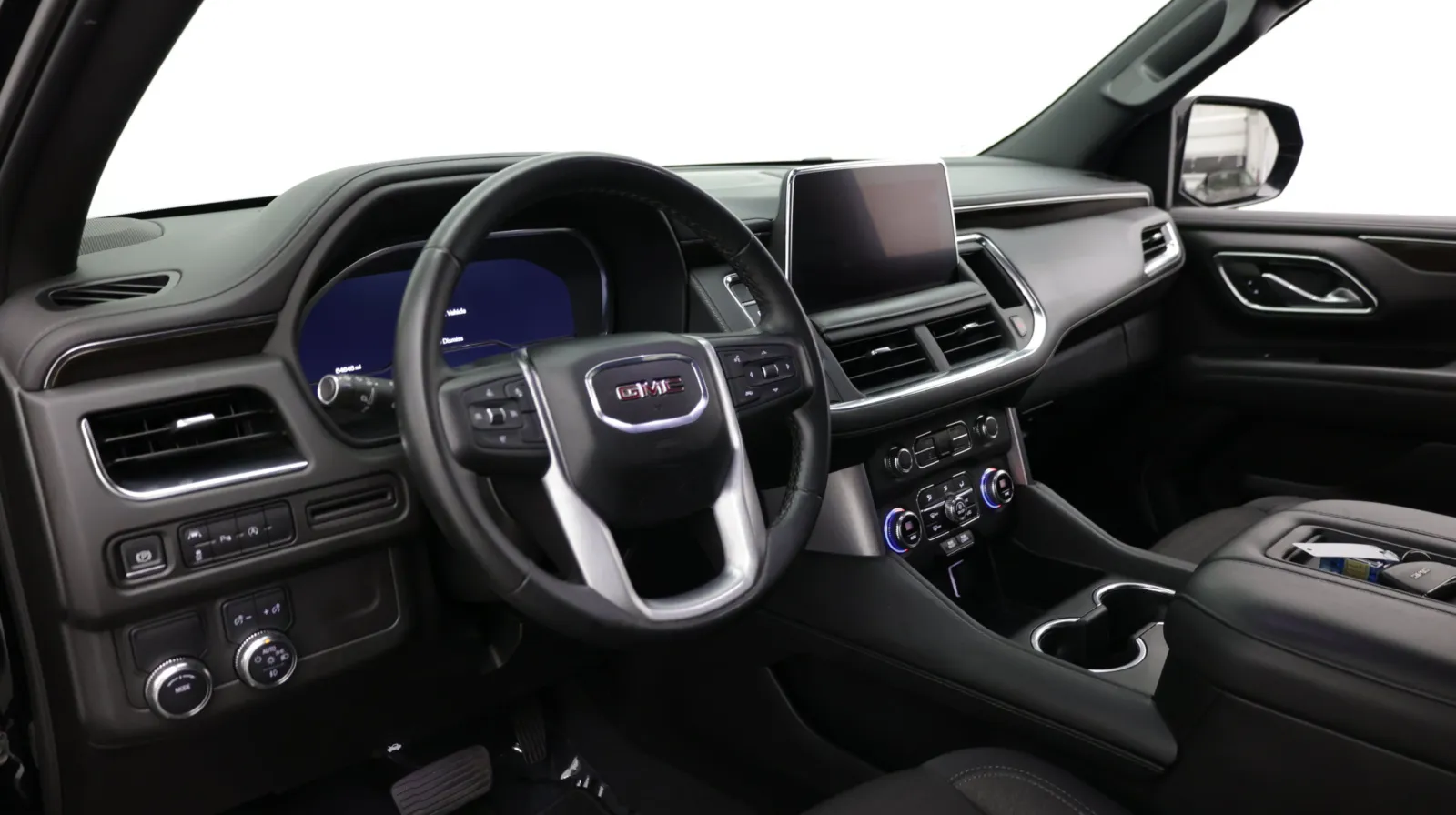 GMC Yukon XL photo 12