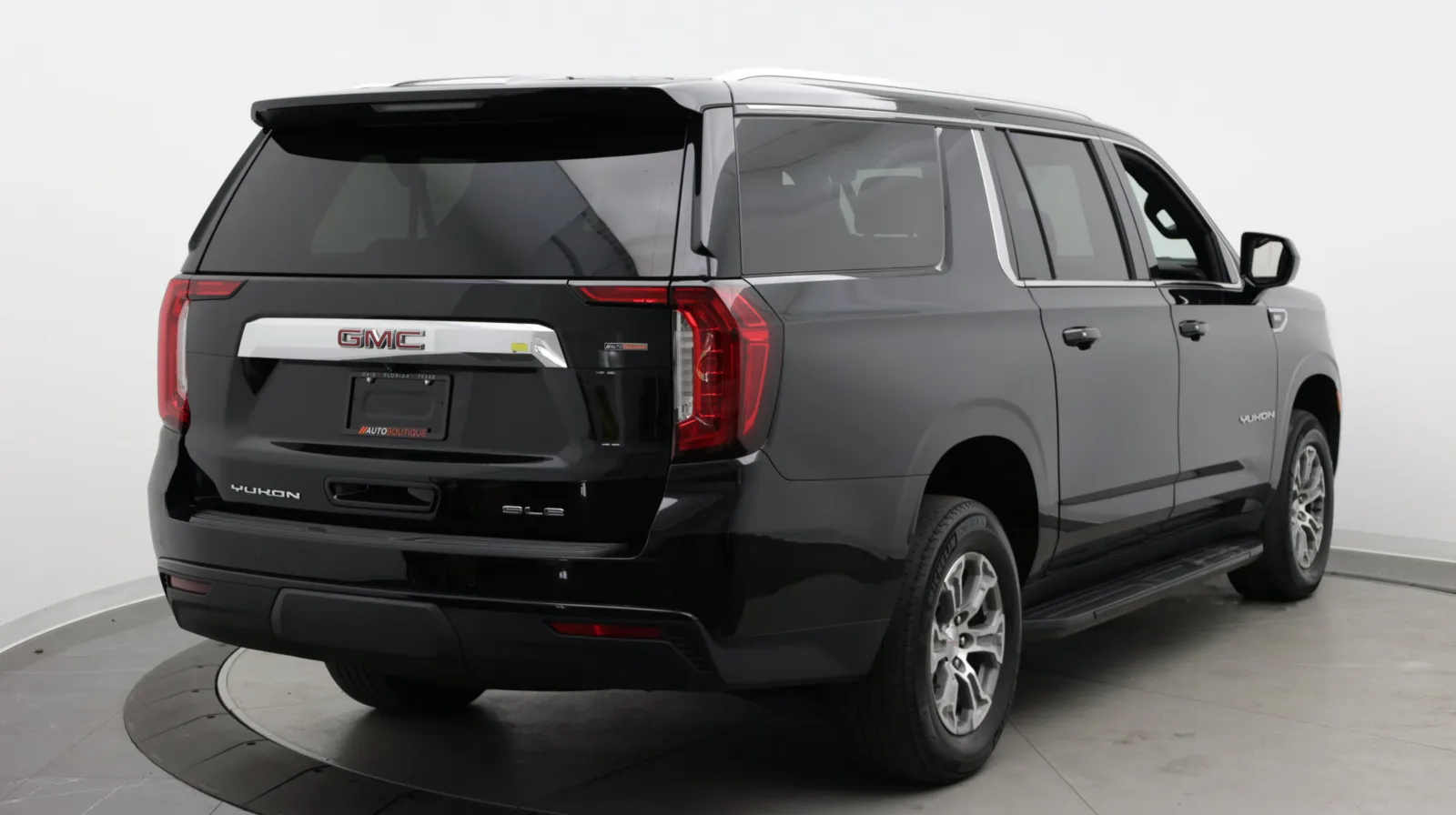 GMC Yukon XL photo 7