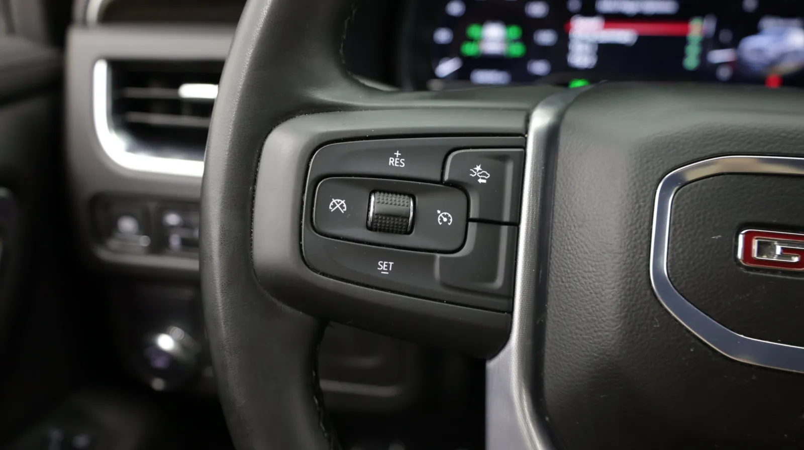 GMC Yukon XL photo 20