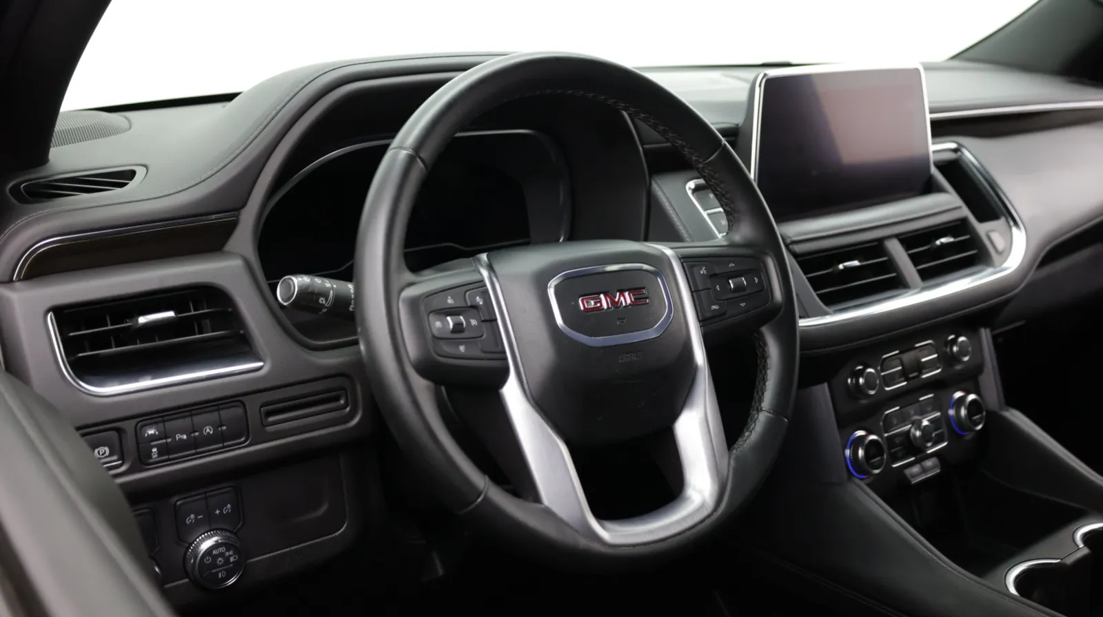 GMC Yukon XL photo 10