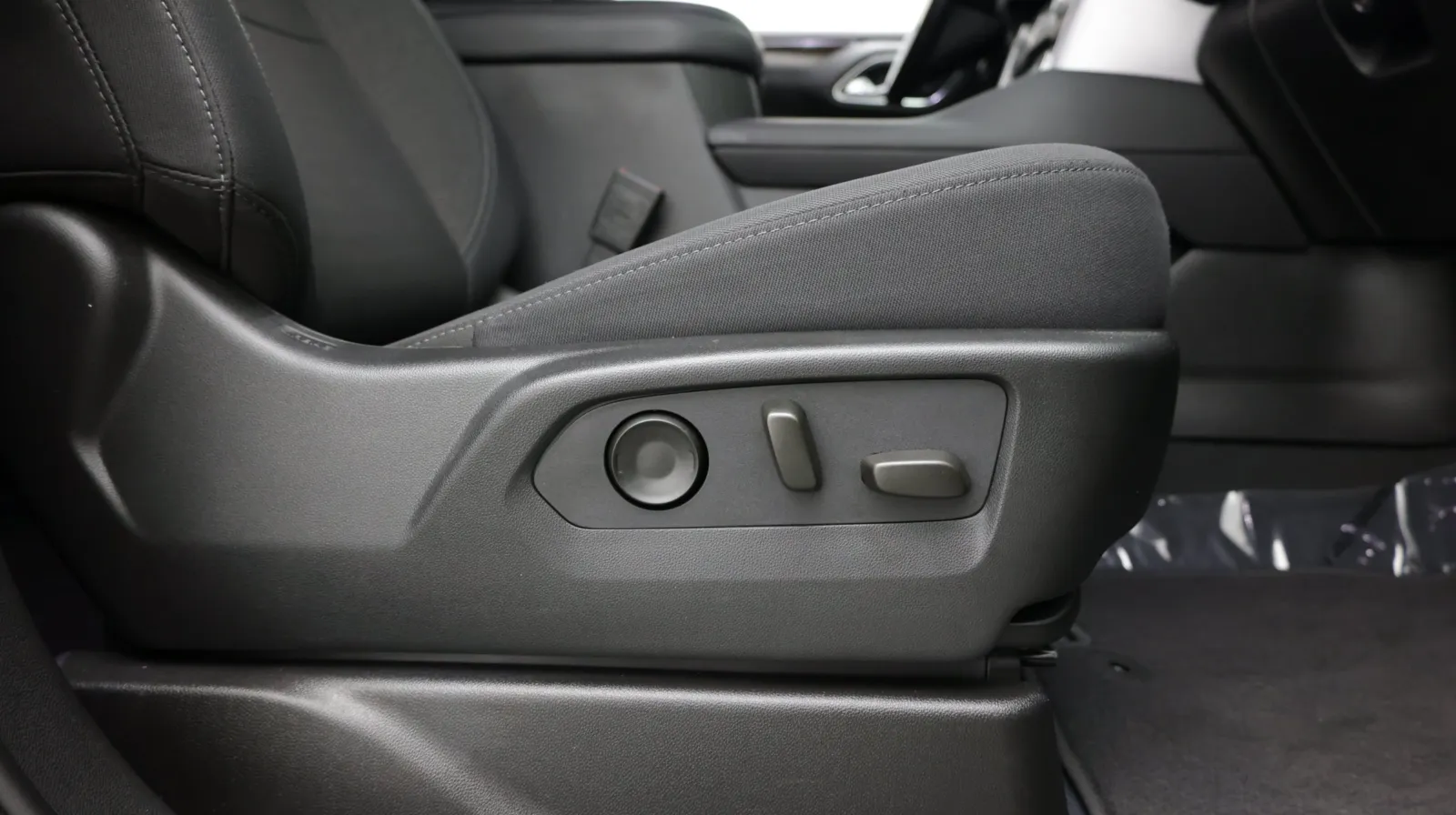 GMC Yukon XL photo 37