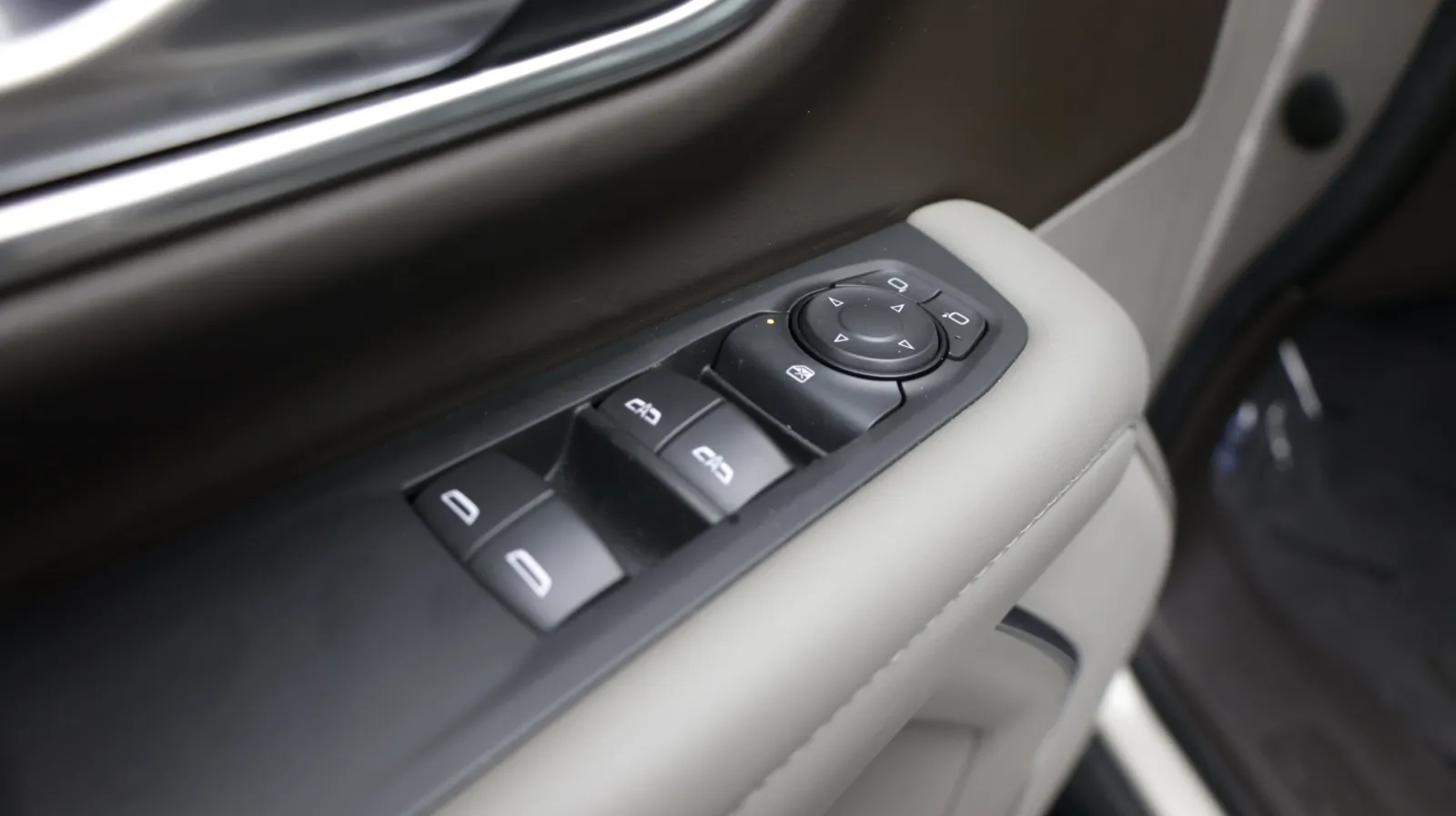 Chevrolet Tahoe photo 12