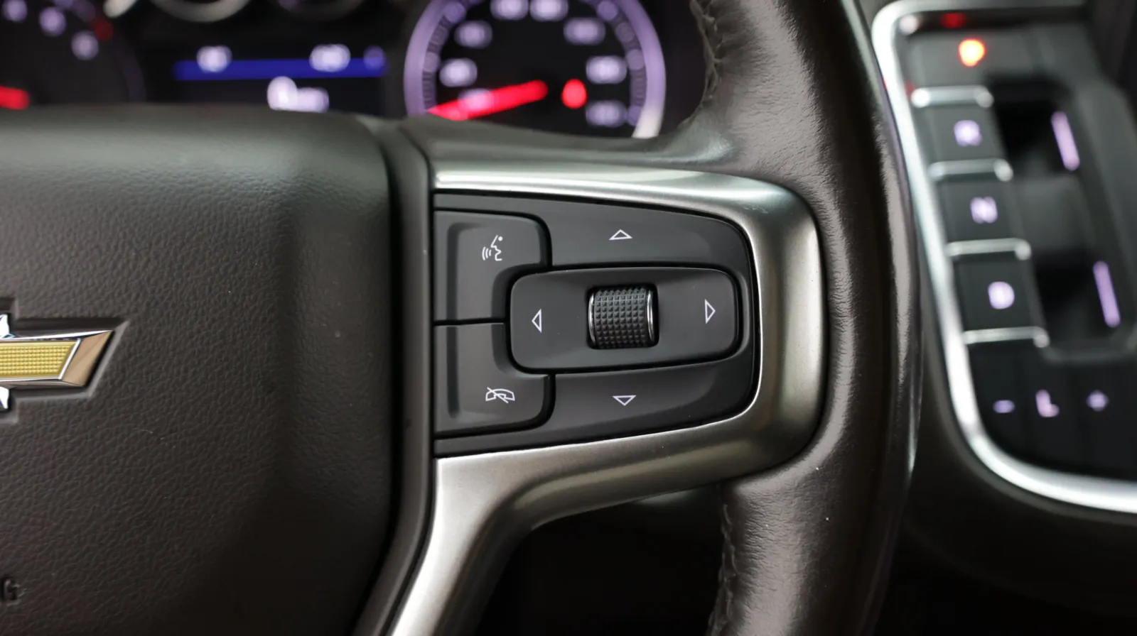 Chevrolet Tahoe photo 21