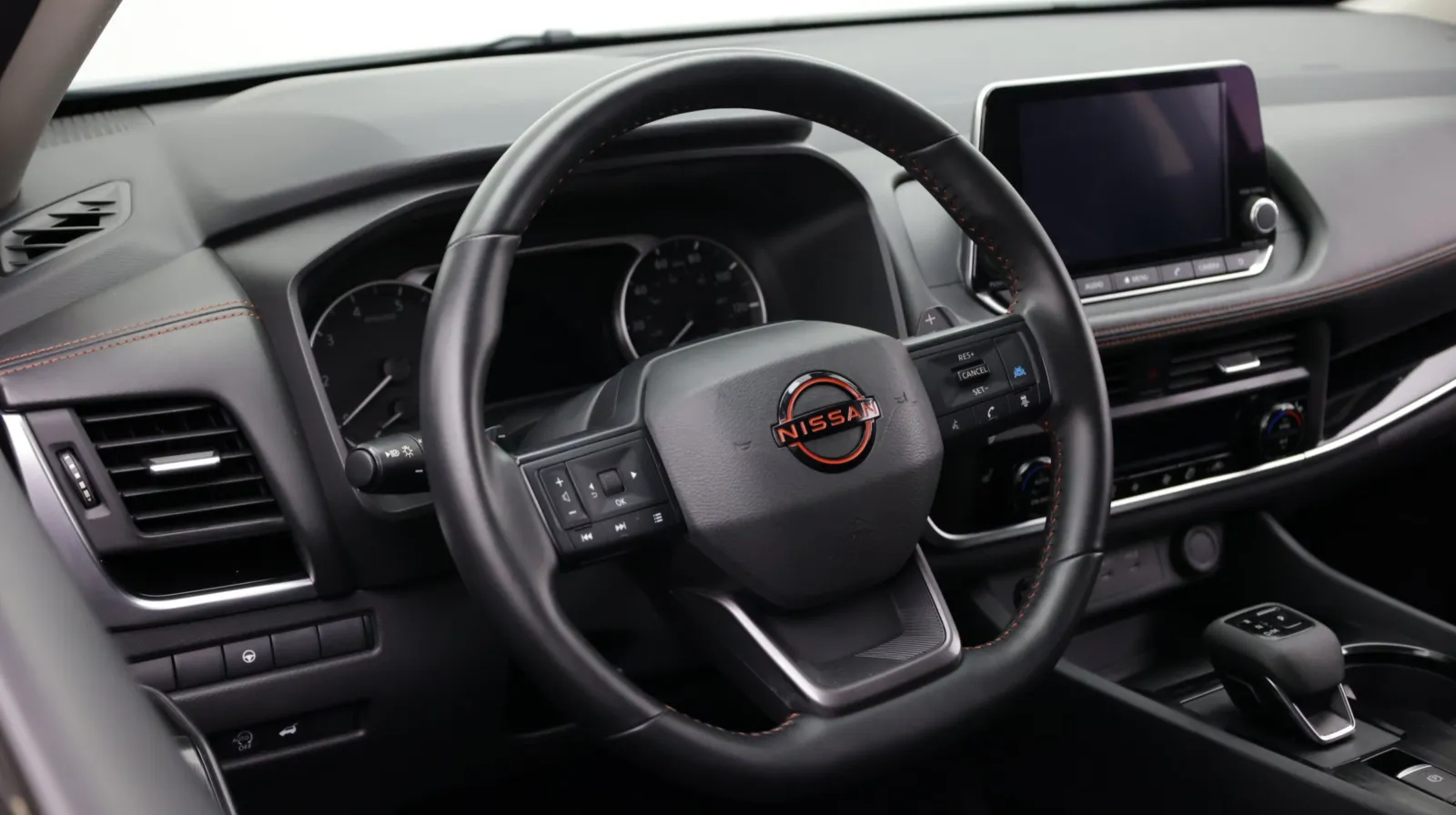 Nissan Rogue photo 10