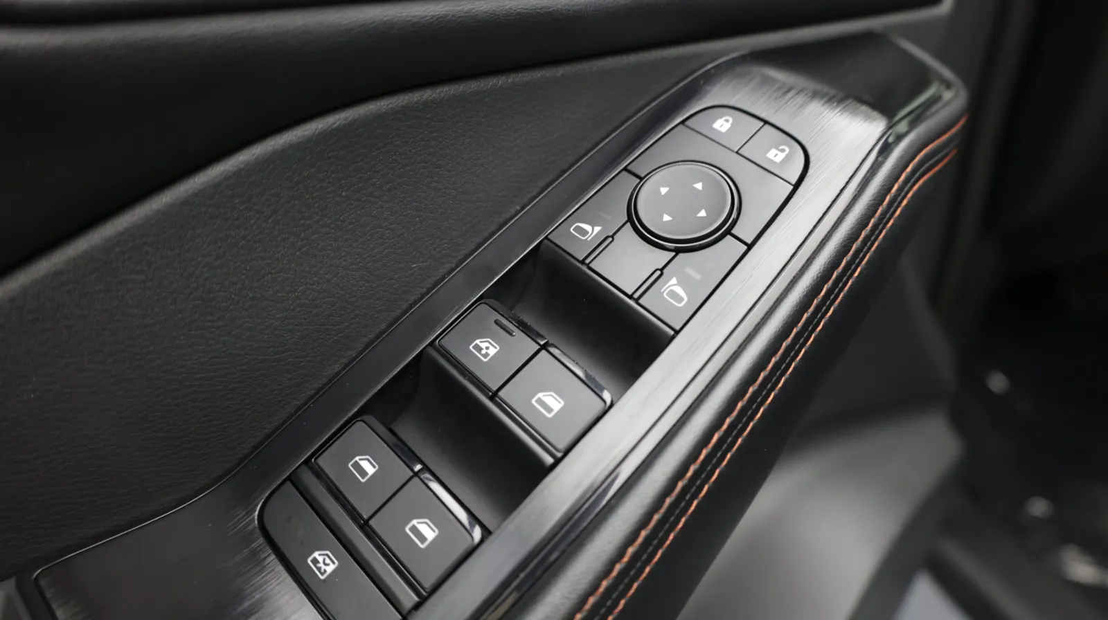 Nissan Rogue photo 13