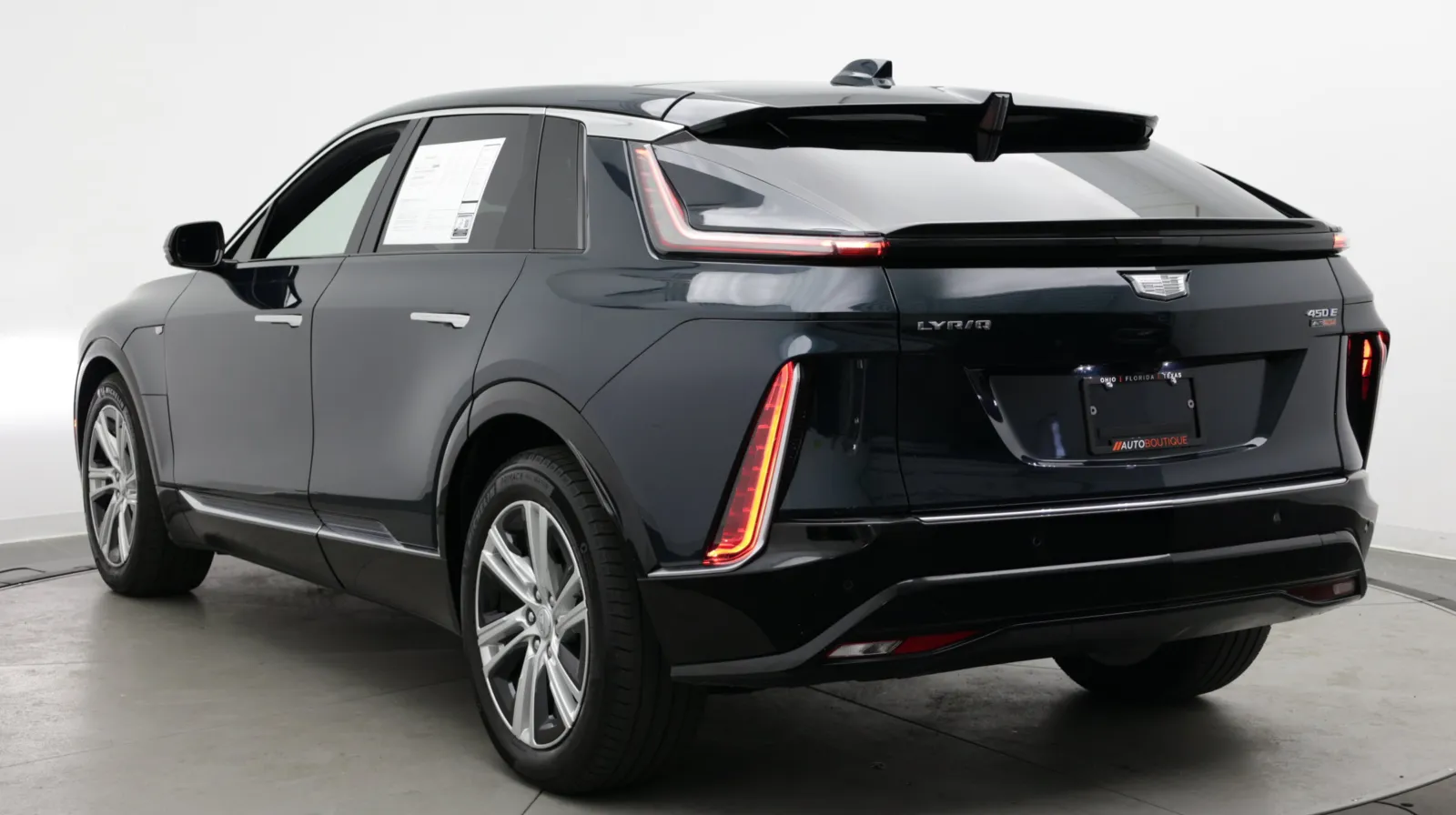 Cadillac Lyriq photo 5