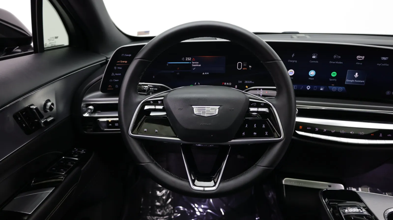 Cadillac Lyriq photo 26