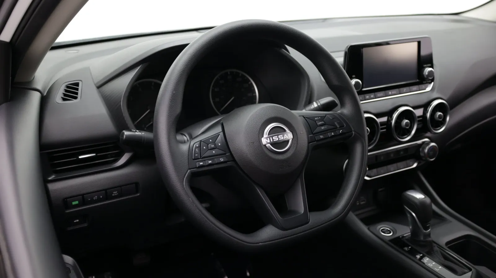 Nissan Sentra photo 9