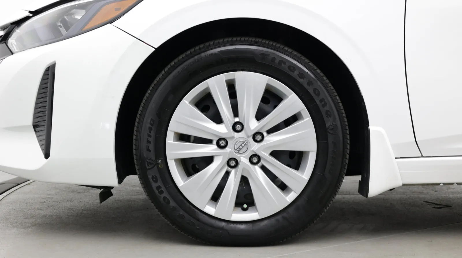 Nissan Sentra photo 8