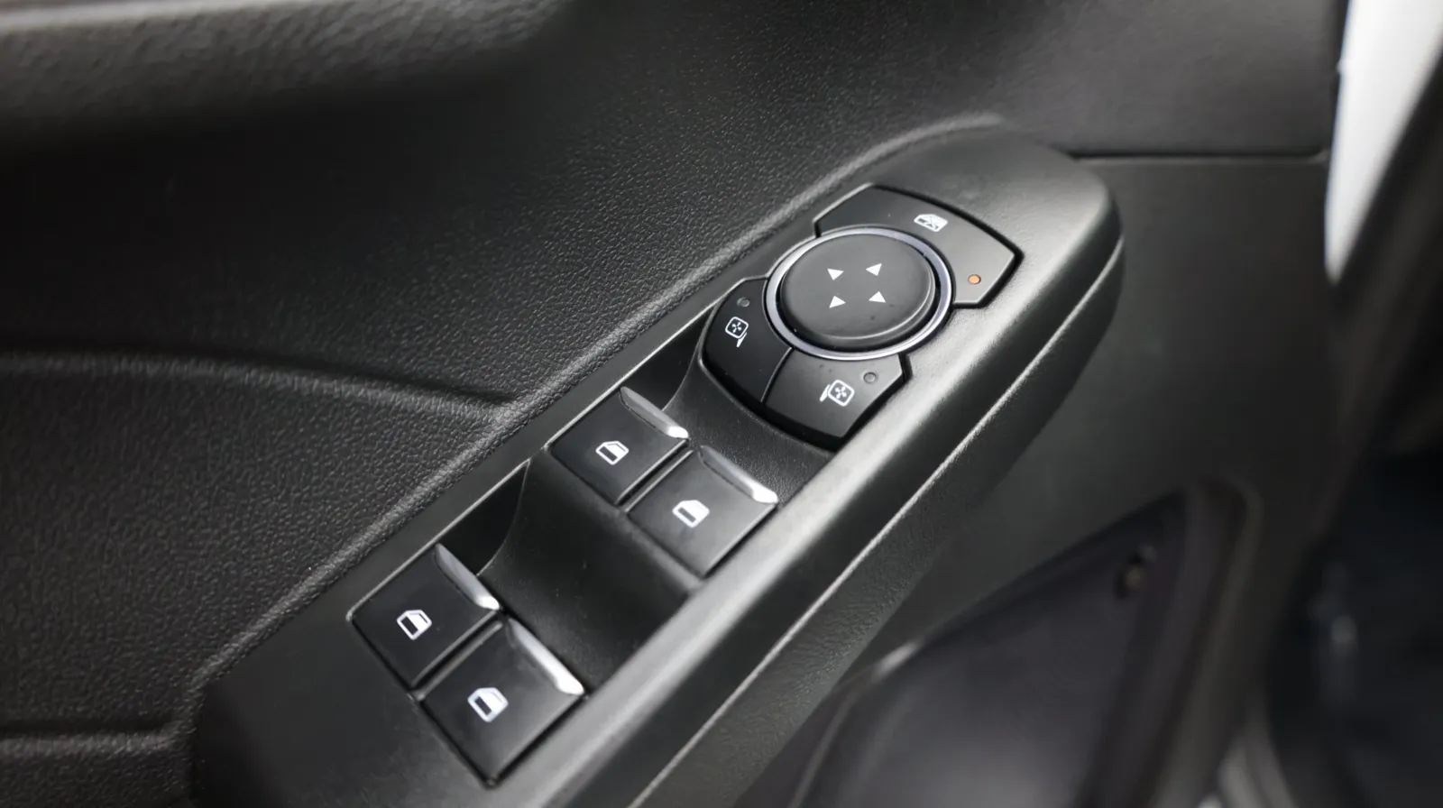 Ford Escape photo 15