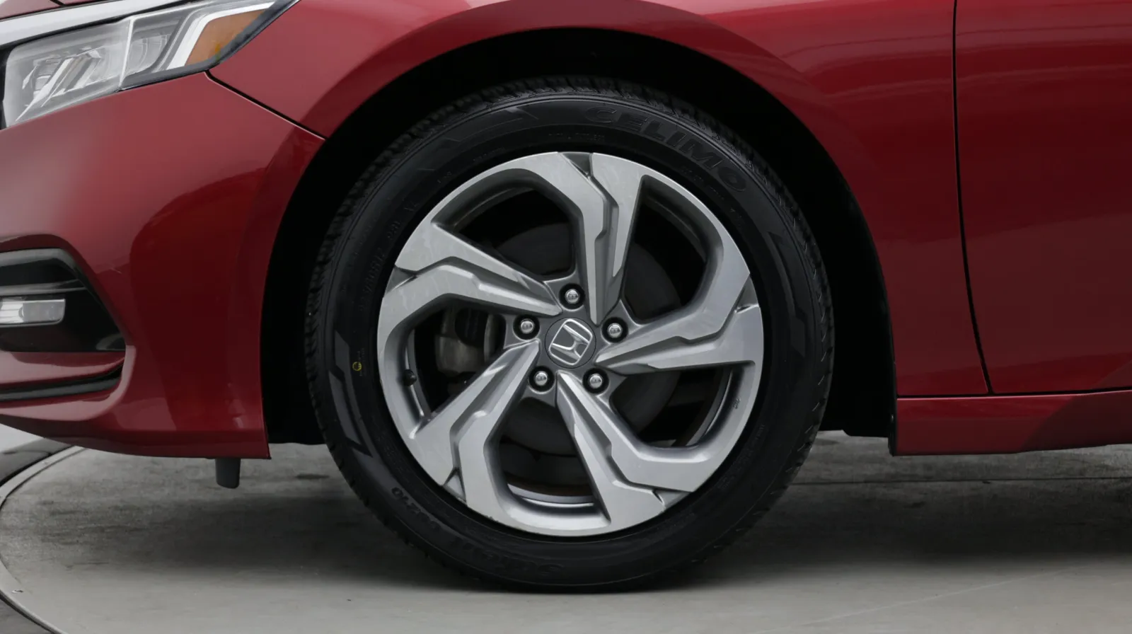 Honda Accord photo 8