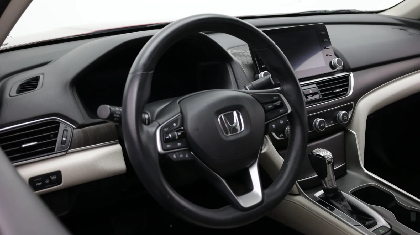 Honda Accord photo 10