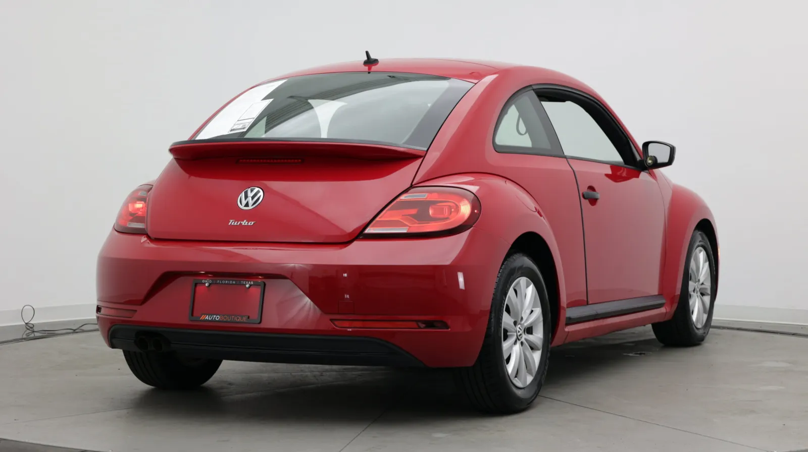 Volkswagen Beetle photo 7