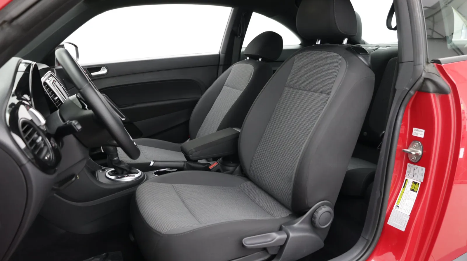 Volkswagen Beetle photo 14