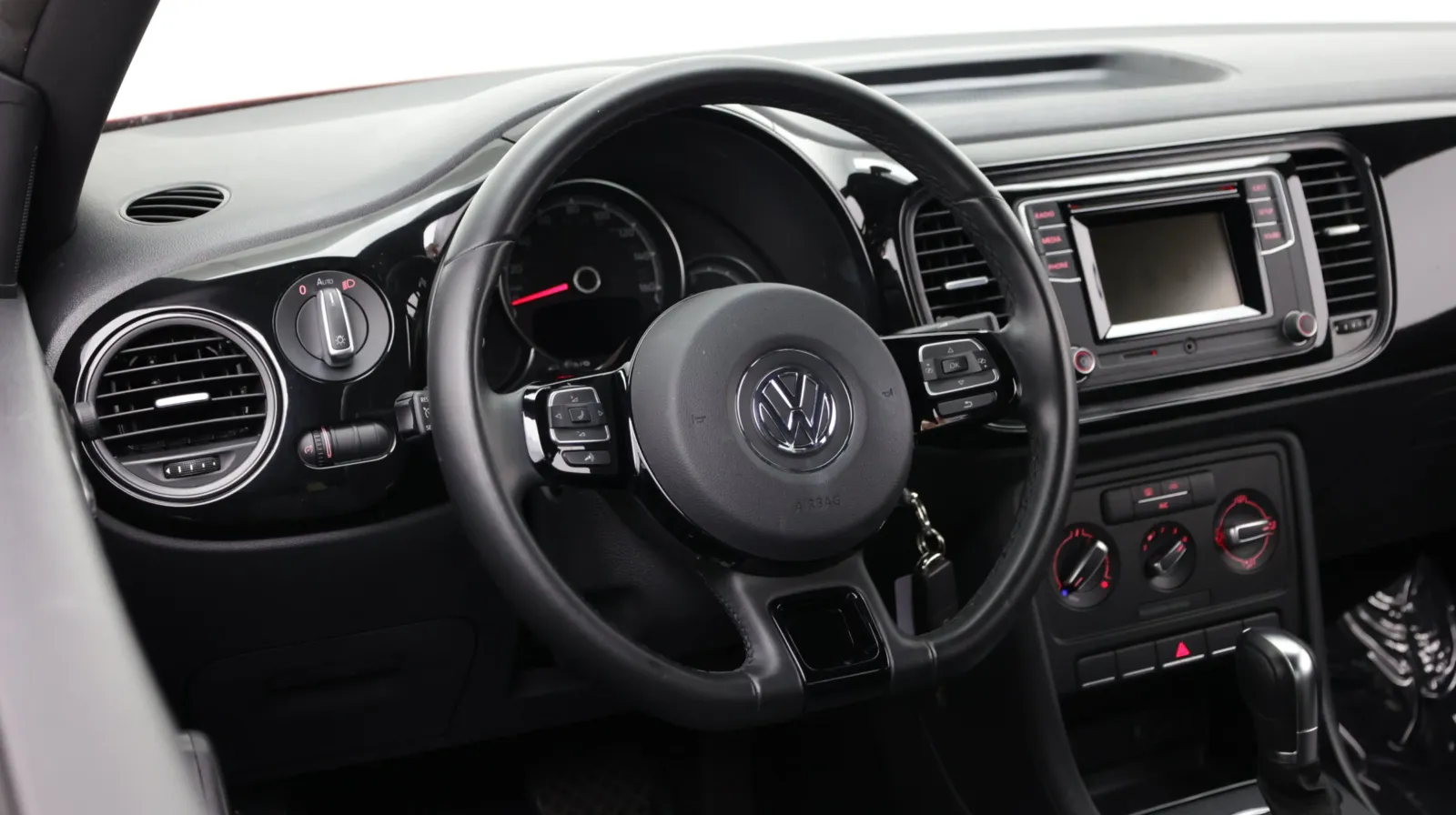 Volkswagen Beetle photo 8