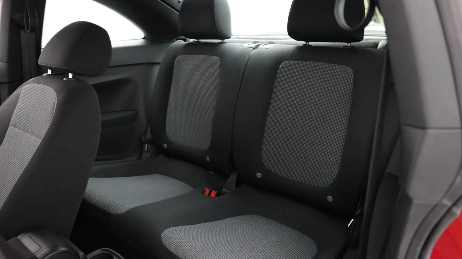 Volkswagen Beetle photo 13