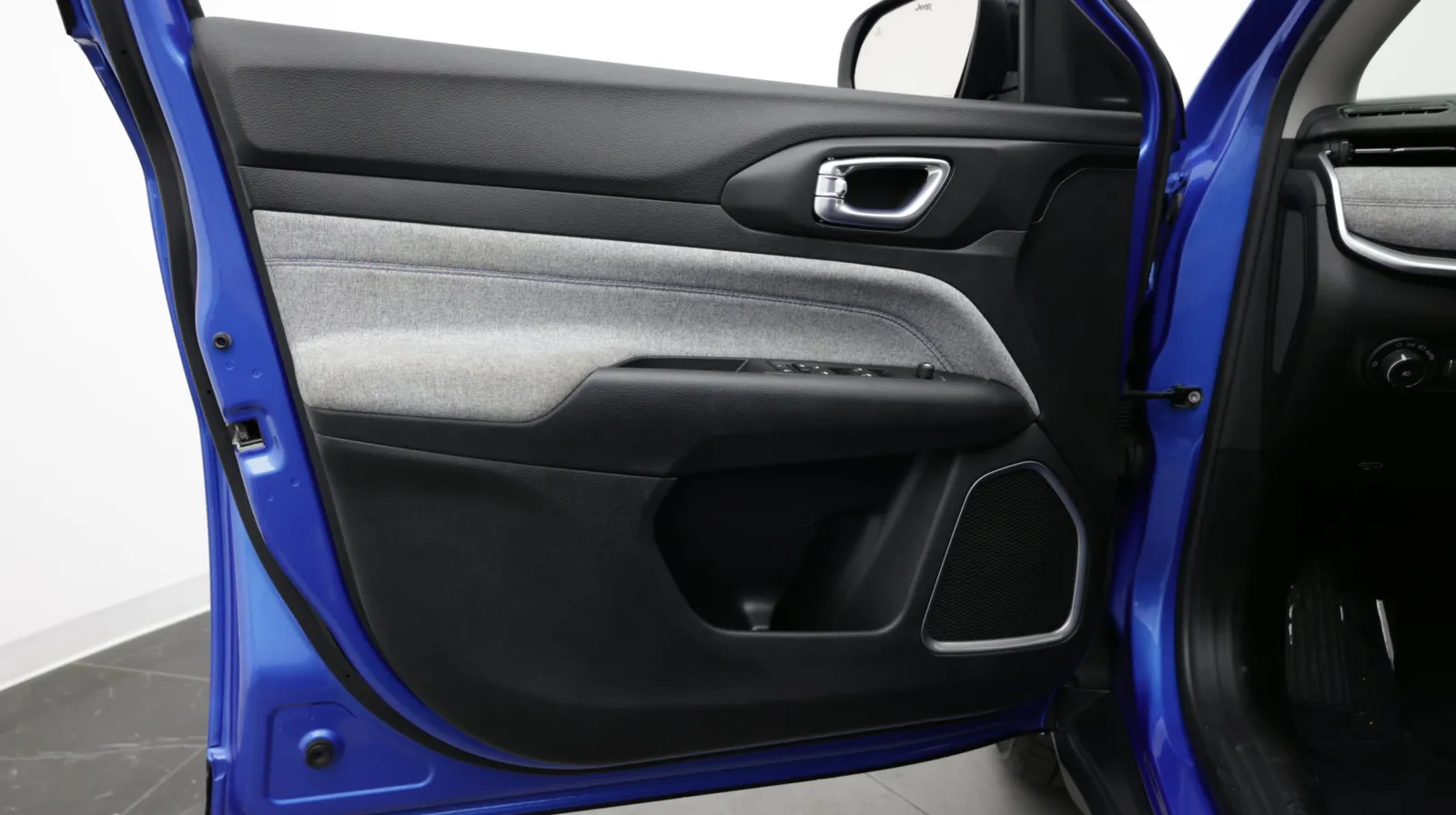 Jeep Compass photo 11