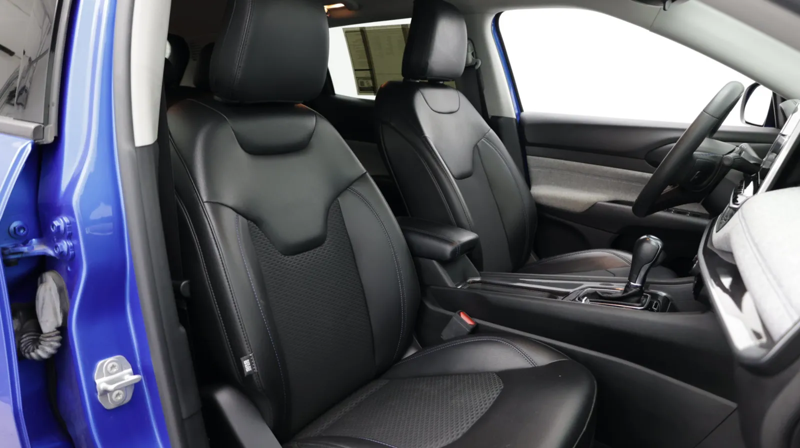 Jeep Compass photo 36
