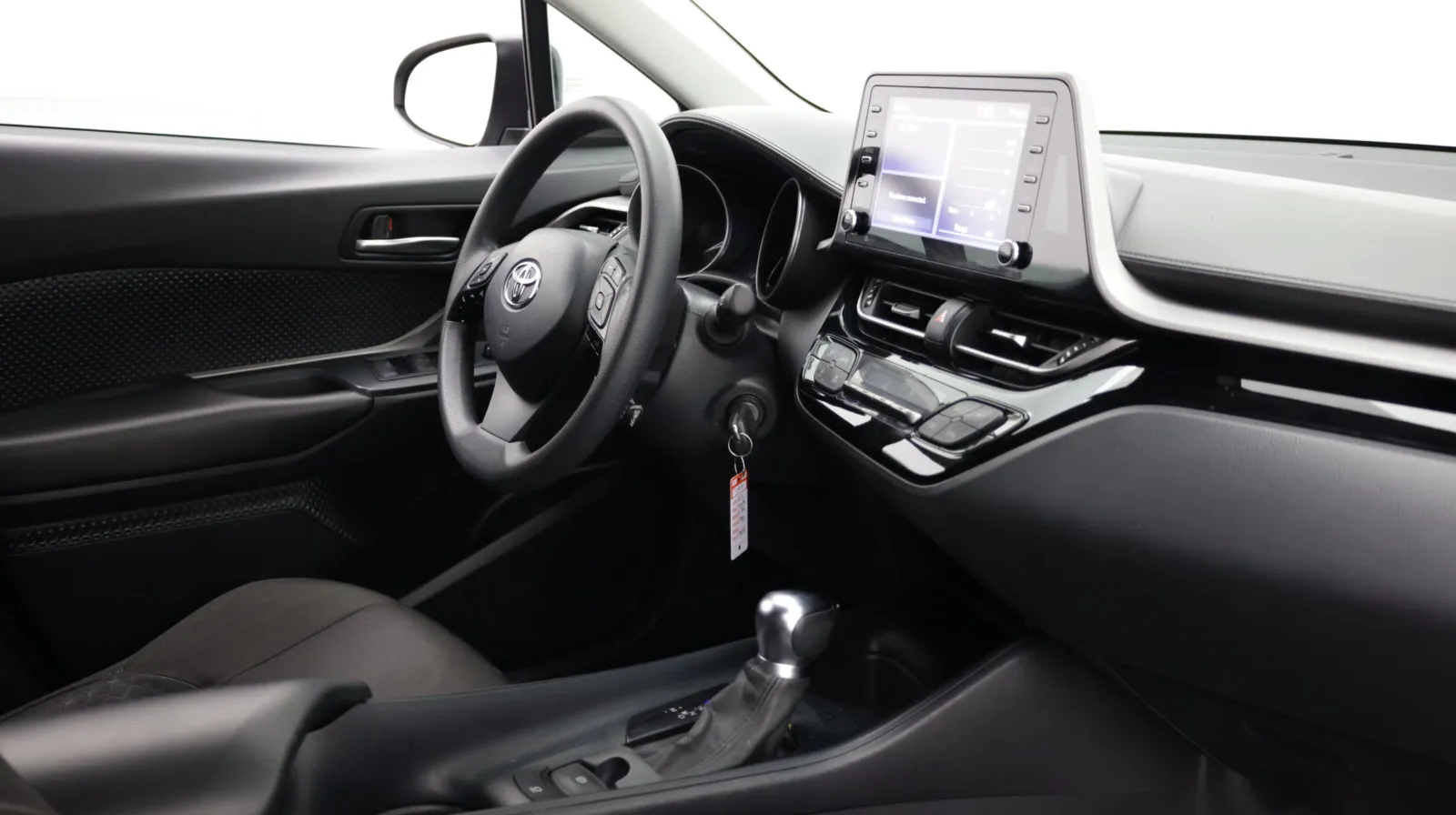 Toyota C-HR photo 30