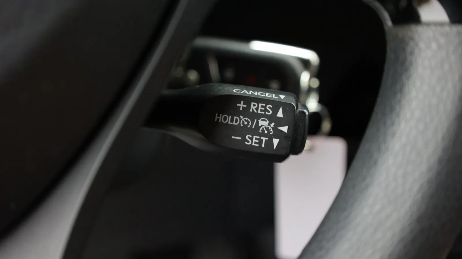Toyota C-HR photo 19