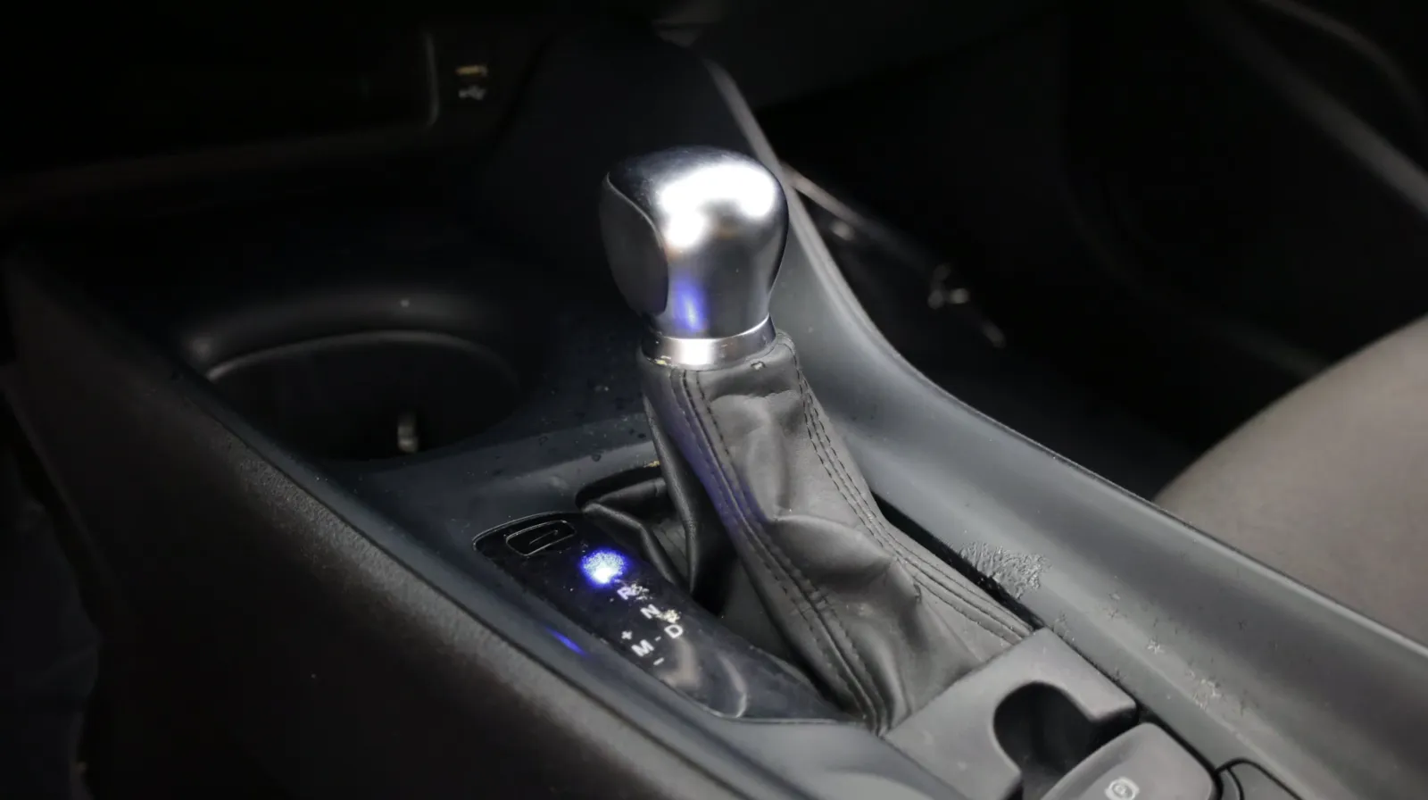Toyota C-HR photo 13