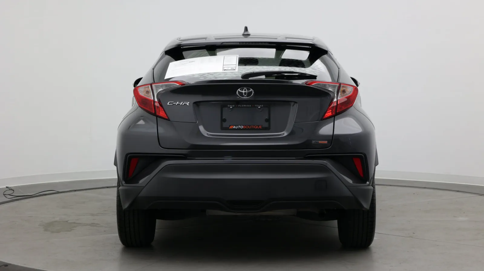 Toyota C-HR photo 6