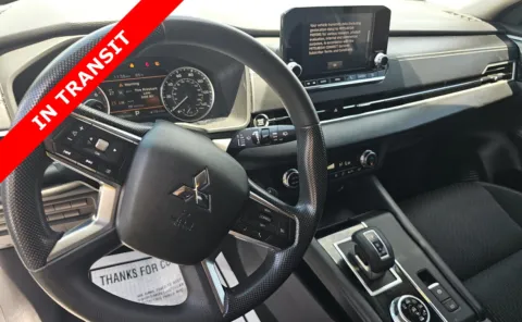 More photos of 2022 Mitsubishi Outlander ES at Auto Boutique Florida, FL
